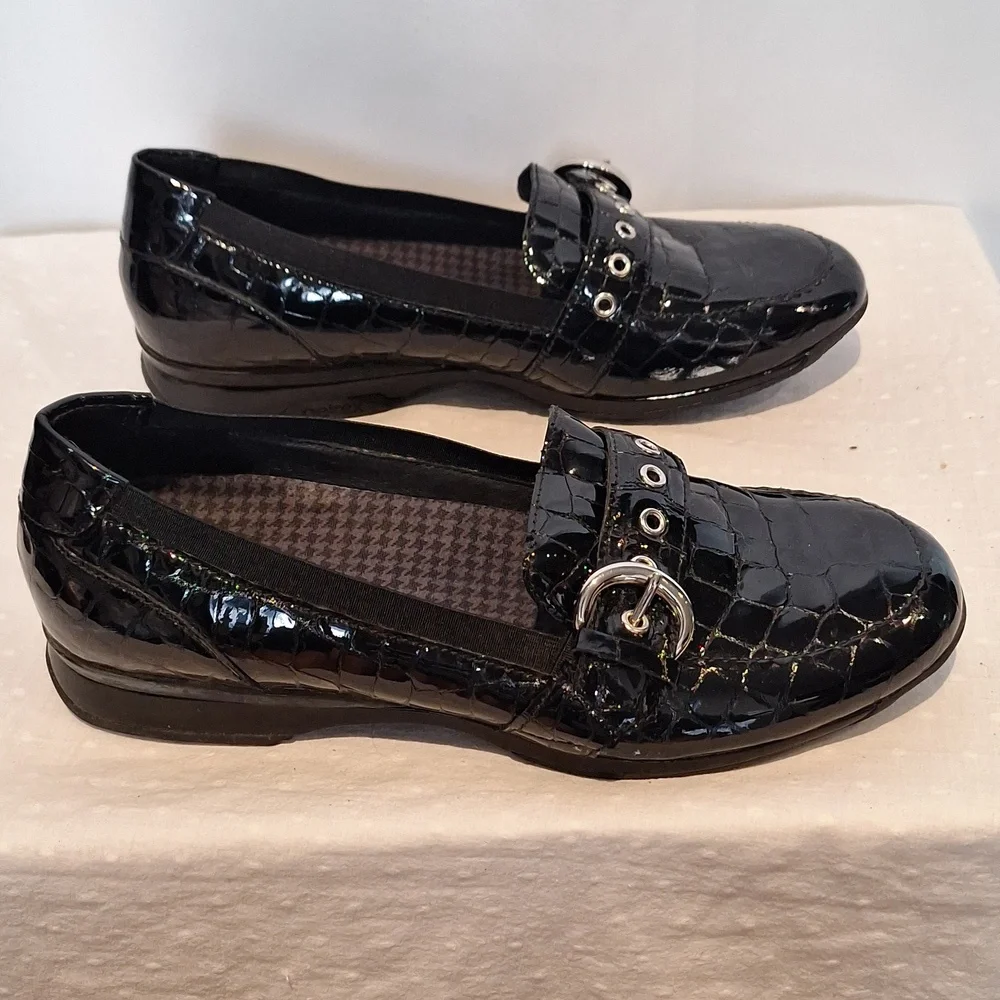 Aetrex Nancy Faux Crock Patent Leather Loafer Size 8
